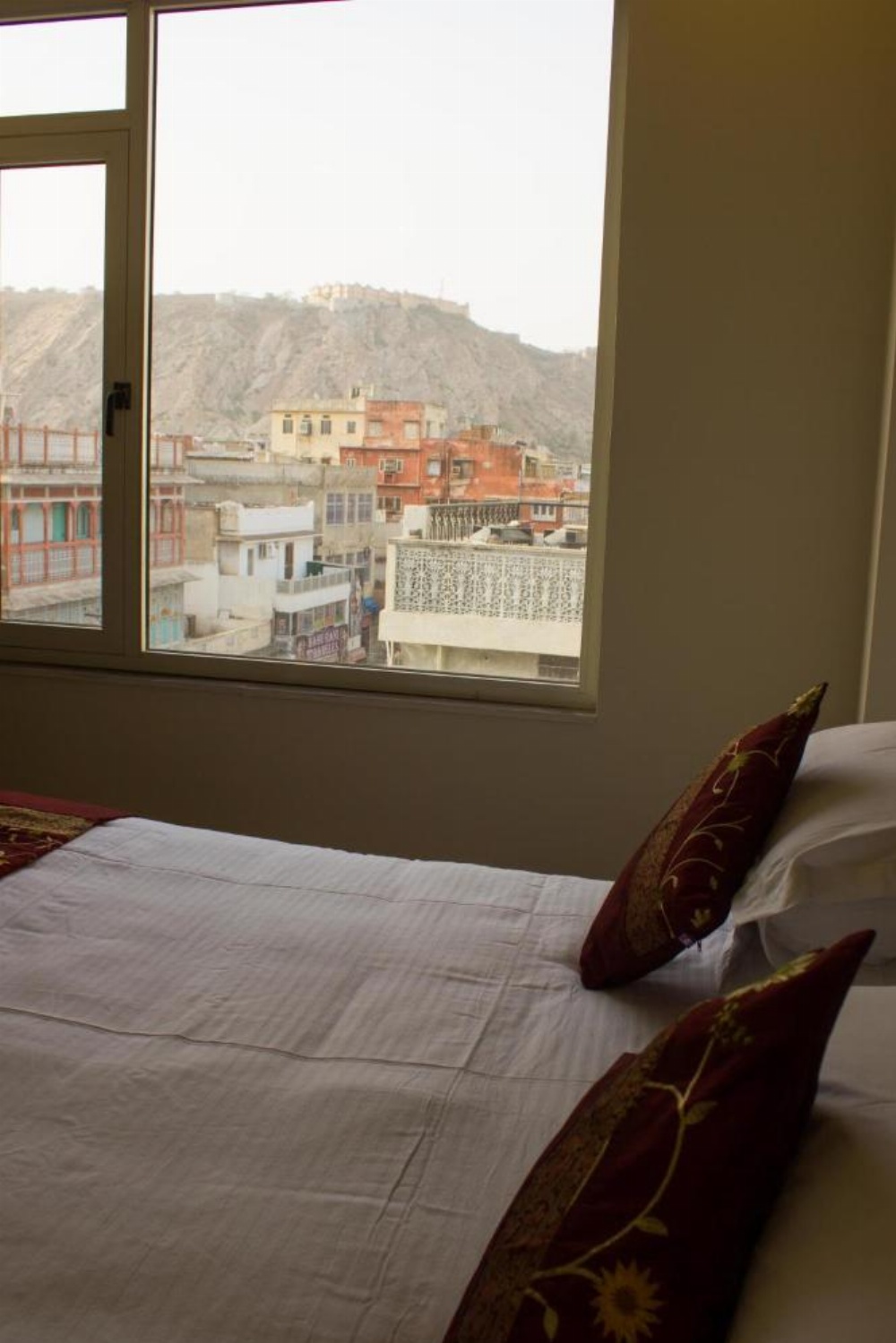 Room image 3
