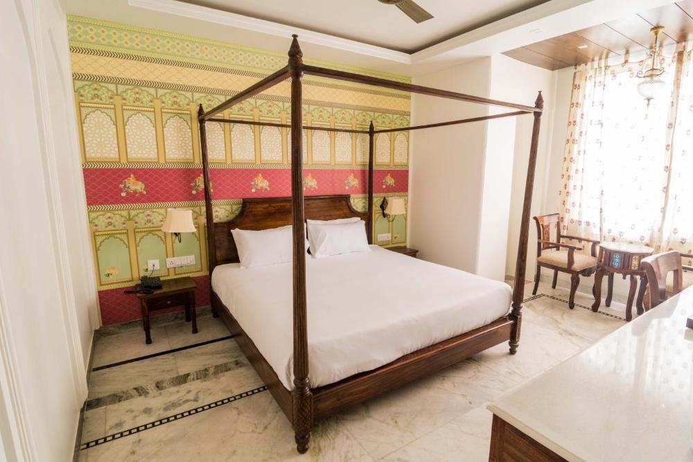 Room image 4