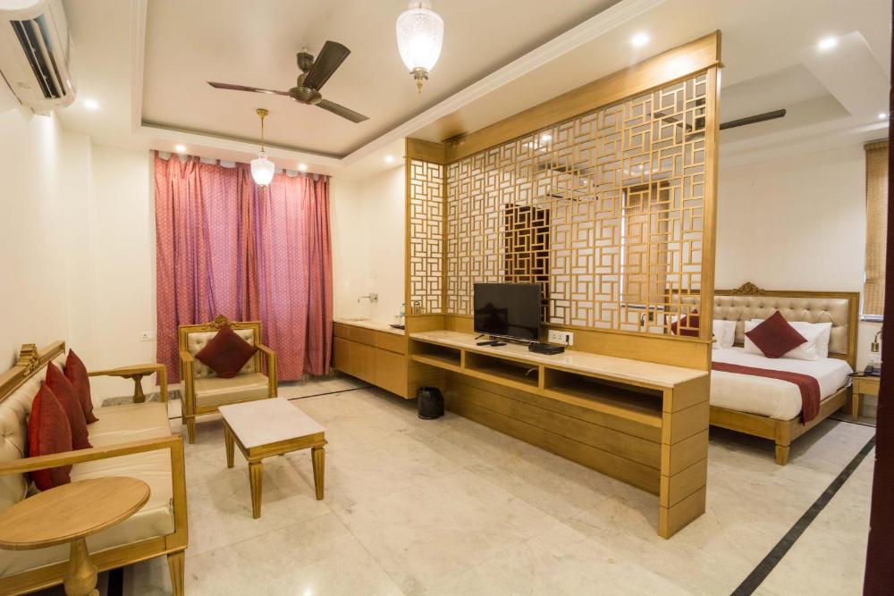 Deluxe Suite